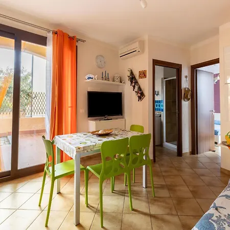 In With Sea Views Apartment